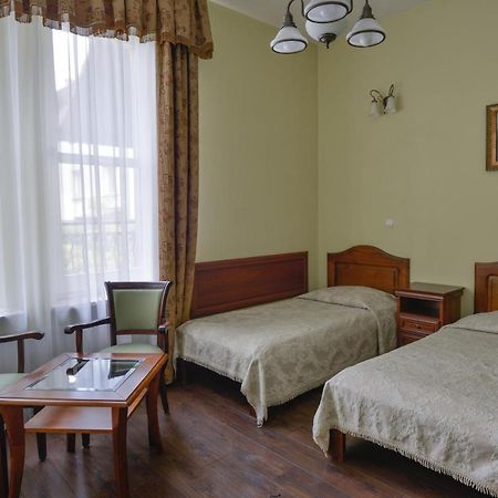 Hotel Mateo Stopnica エクステリア 写真