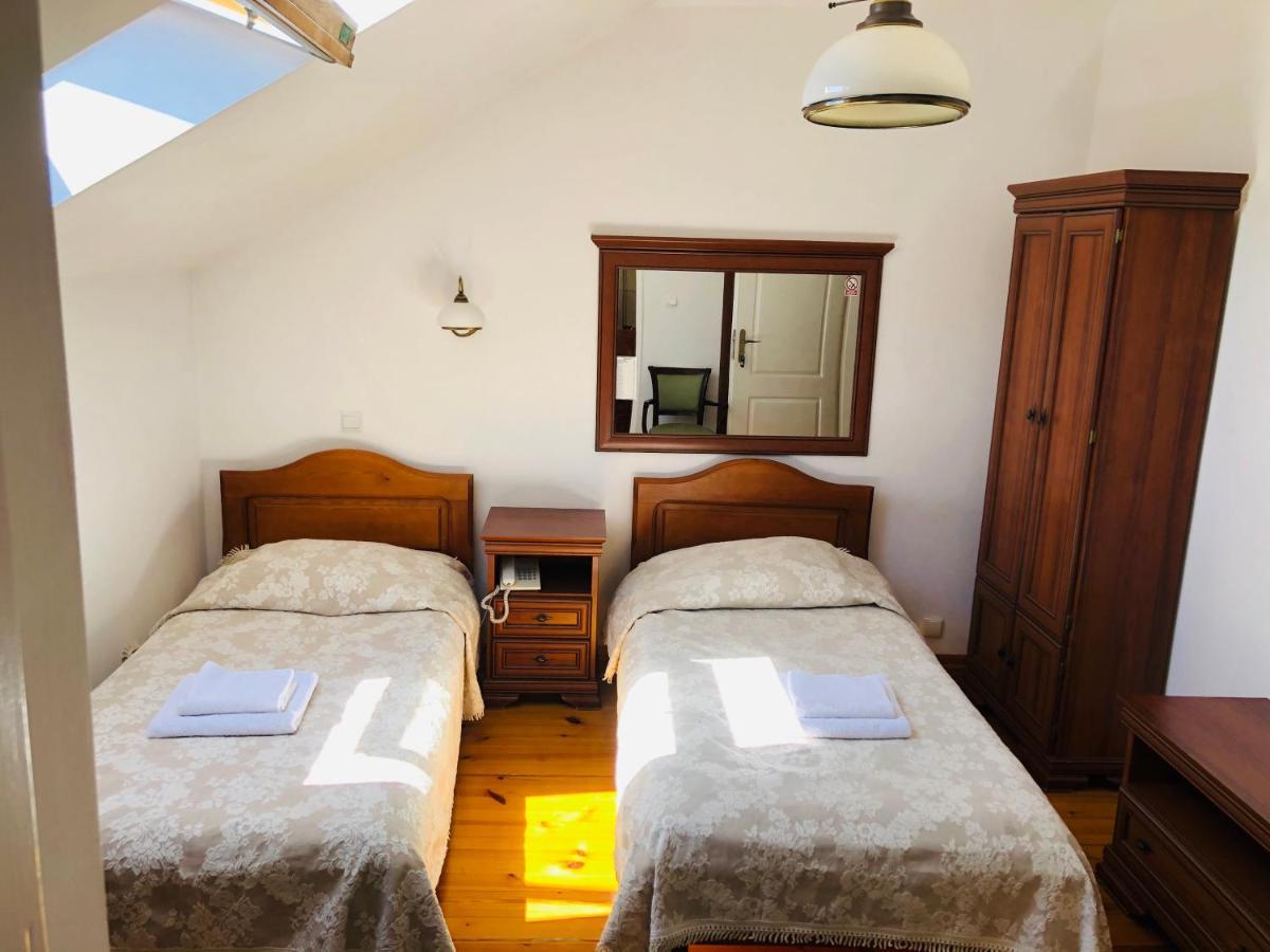 Hotel Mateo Stopnica エクステリア 写真