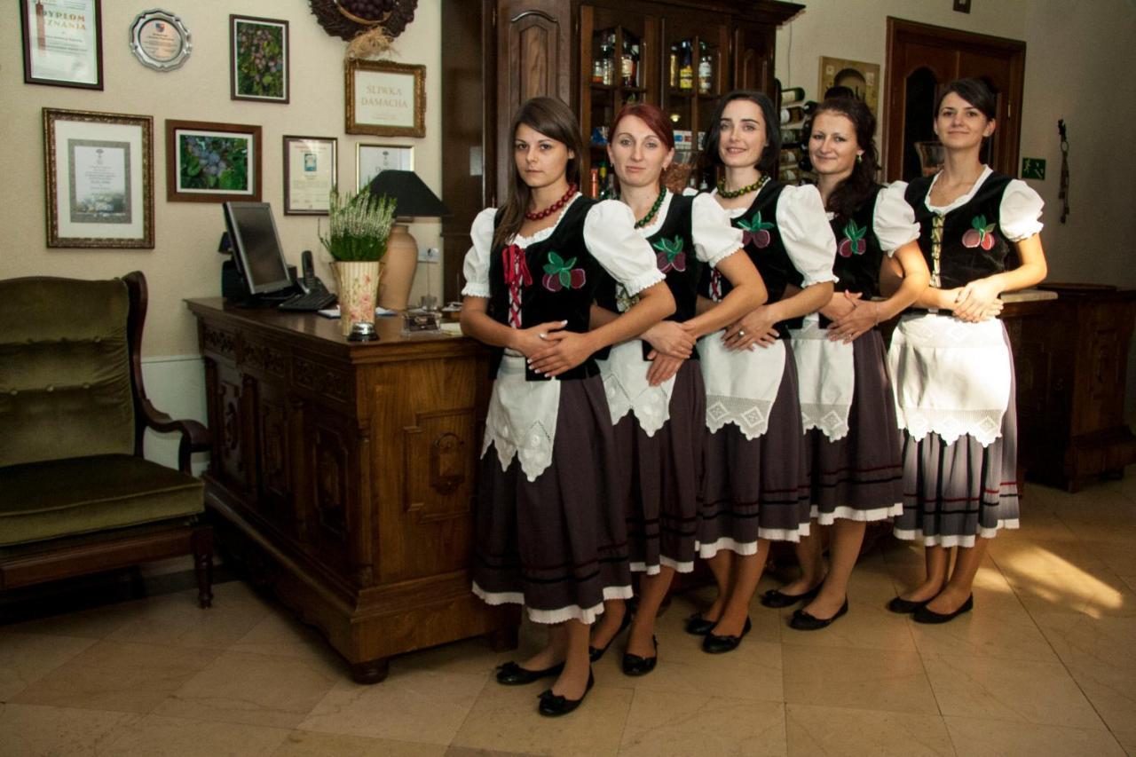 Hotel Mateo Stopnica エクステリア 写真