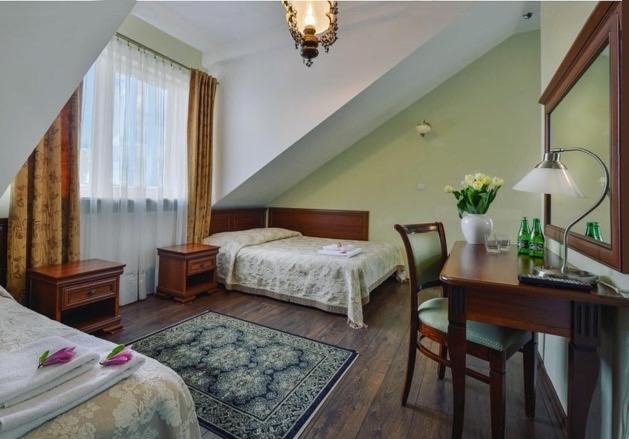 Hotel Mateo Stopnica エクステリア 写真