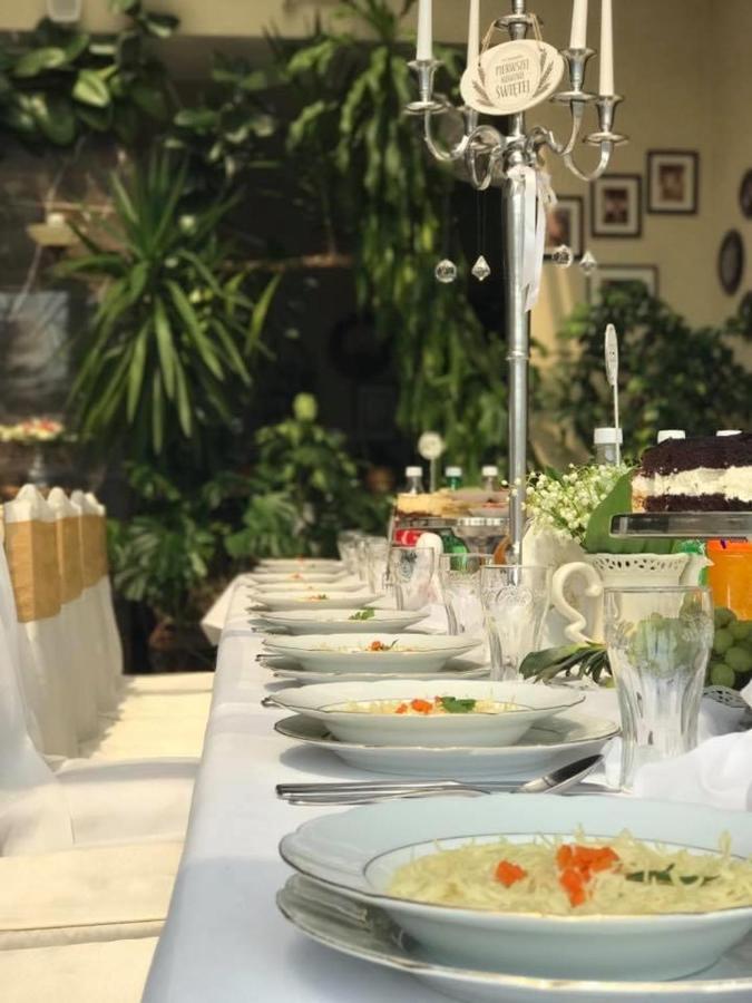 Hotel Mateo Stopnica エクステリア 写真
