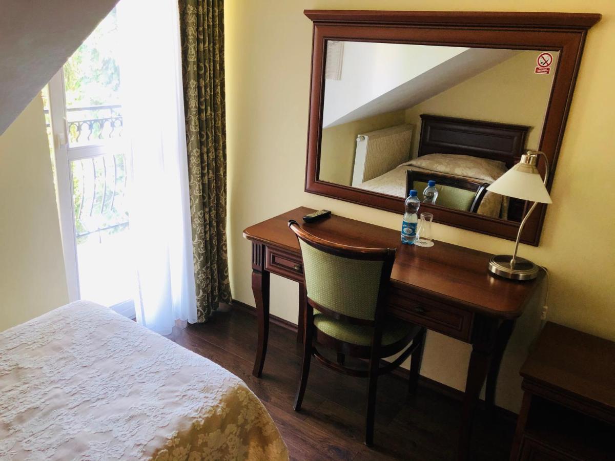 Hotel Mateo Stopnica エクステリア 写真