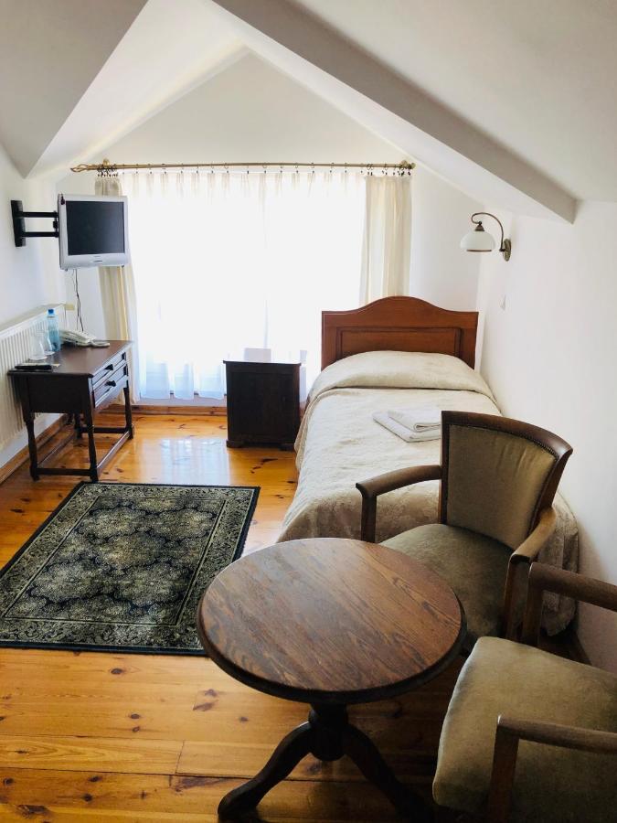 Hotel Mateo Stopnica エクステリア 写真